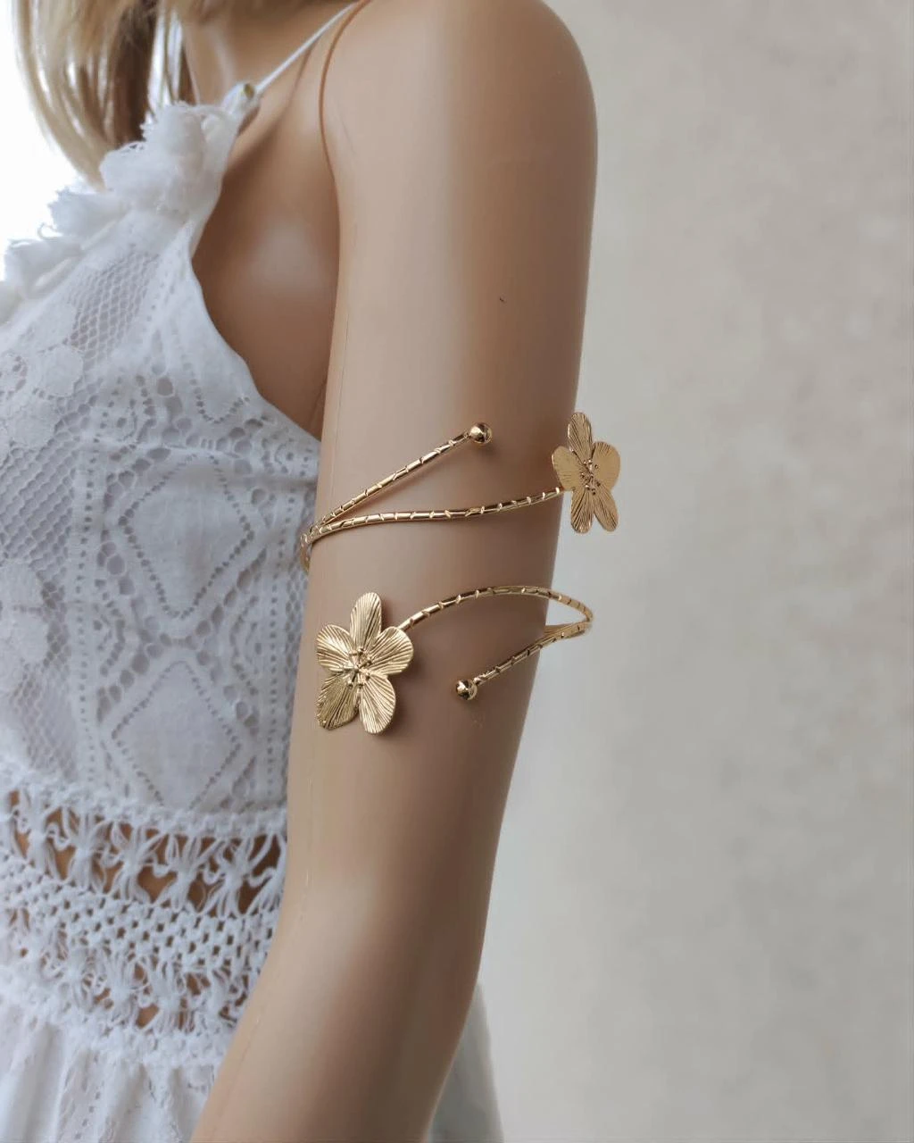 Double Flower Gold Arm Bracelet 2873 for €7.99 – photo 2